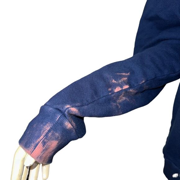 Sensitive Creatures Sensitive Therapy Crewneck - Picture 10 of 14